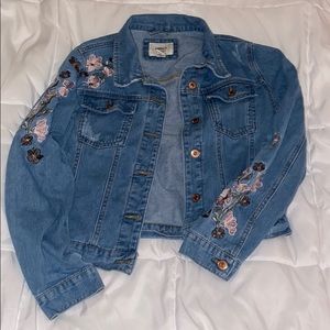 • Jean Jacket •